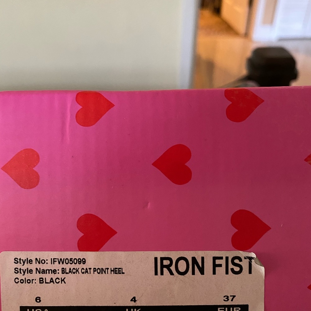 IRON FIRST POINT HEEL SIZE 6 - Picture 7 of 7